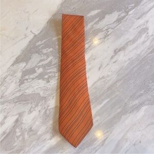 Hermès silk tie - orange with stitch pattern excellent condition like new